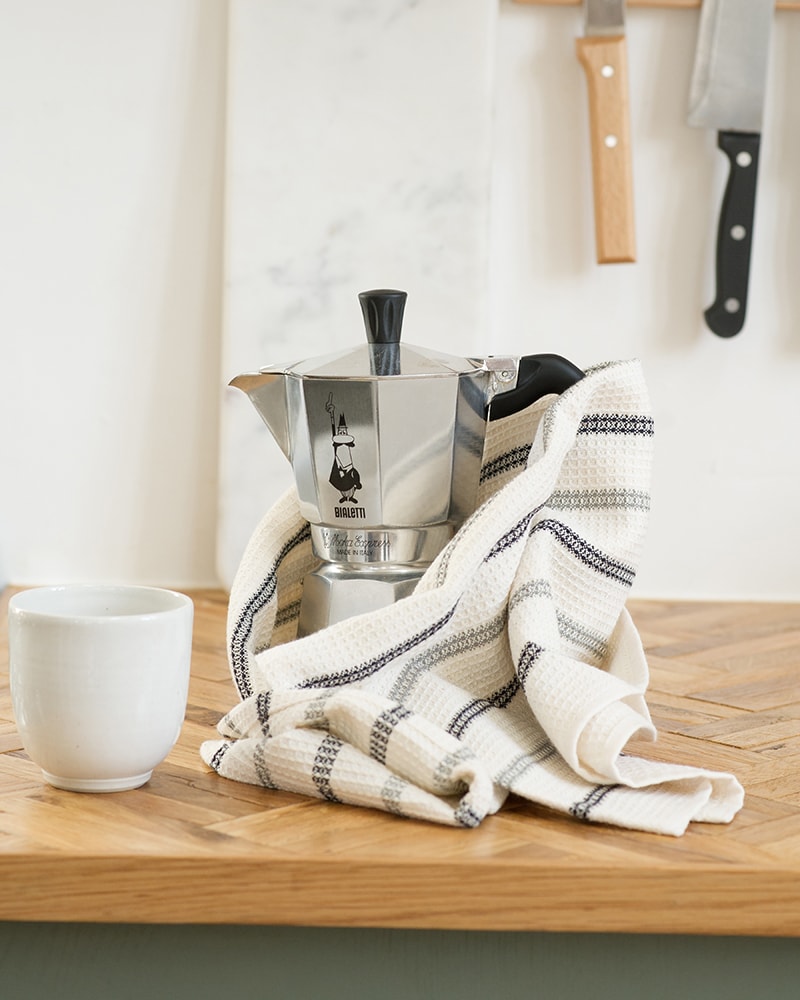 Mungo Natural Cotton Waffle Weave Tea Towel in Black & Grey