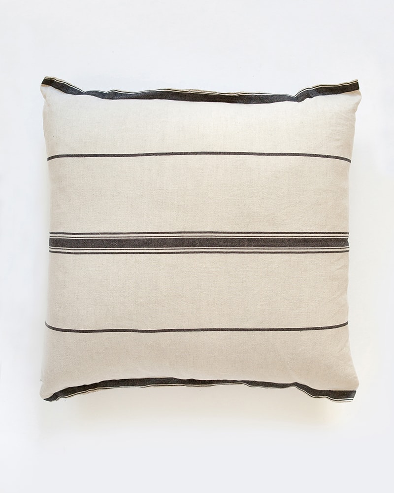 Mungo Lisburn Cushion Covers in a class provincial style. 100% cotton. Woven in South Africa at the Mungo Mill