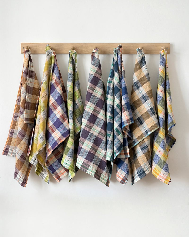 The colourful Mungo Vadoek is available in nine colourways and woven from 100% cotton at our mill in Plettenberg Bay.