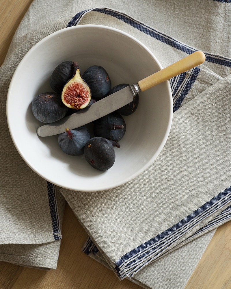 Mungo Selvedge Serviette. 100% Linen Napkin with cobalt stripe, woven in South Africa