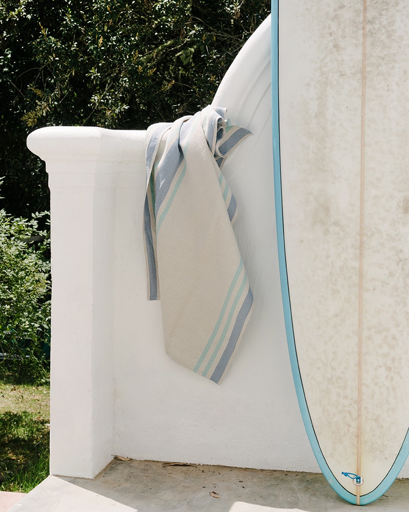 Mungo Huck Towel. A quick-drying, compact organic cotton and linen towel. Designed, woven, made in South Africa at the Mungo Mill