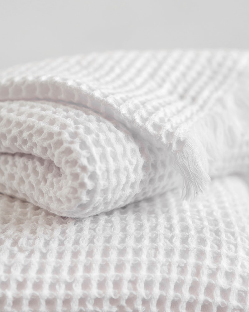 Mungo Organic Belgian Waffle Towel in White