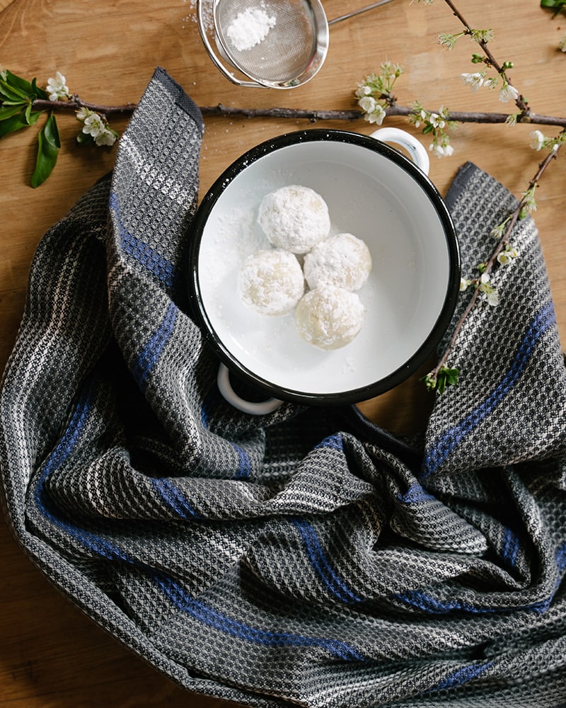 Mungo dishcloths. Natural fibre homeware woven in South Africa at the Mungo Mill