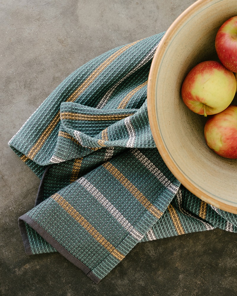 Mungo dishcloths. Natural fibre homeware woven in South Africa at the Mungo Mill