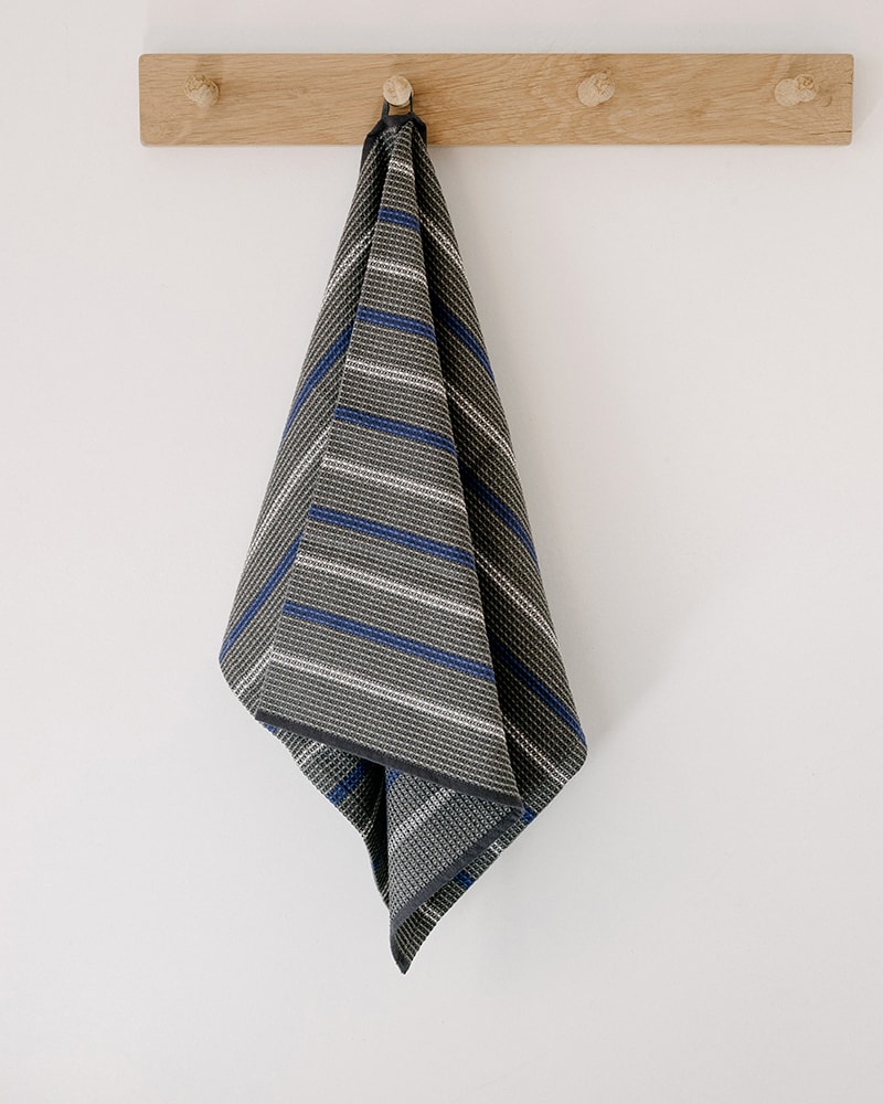 Mungo Slate Cotton Waffle Weave in Iron. Pure cotton dishcloths with a waffle weave design.