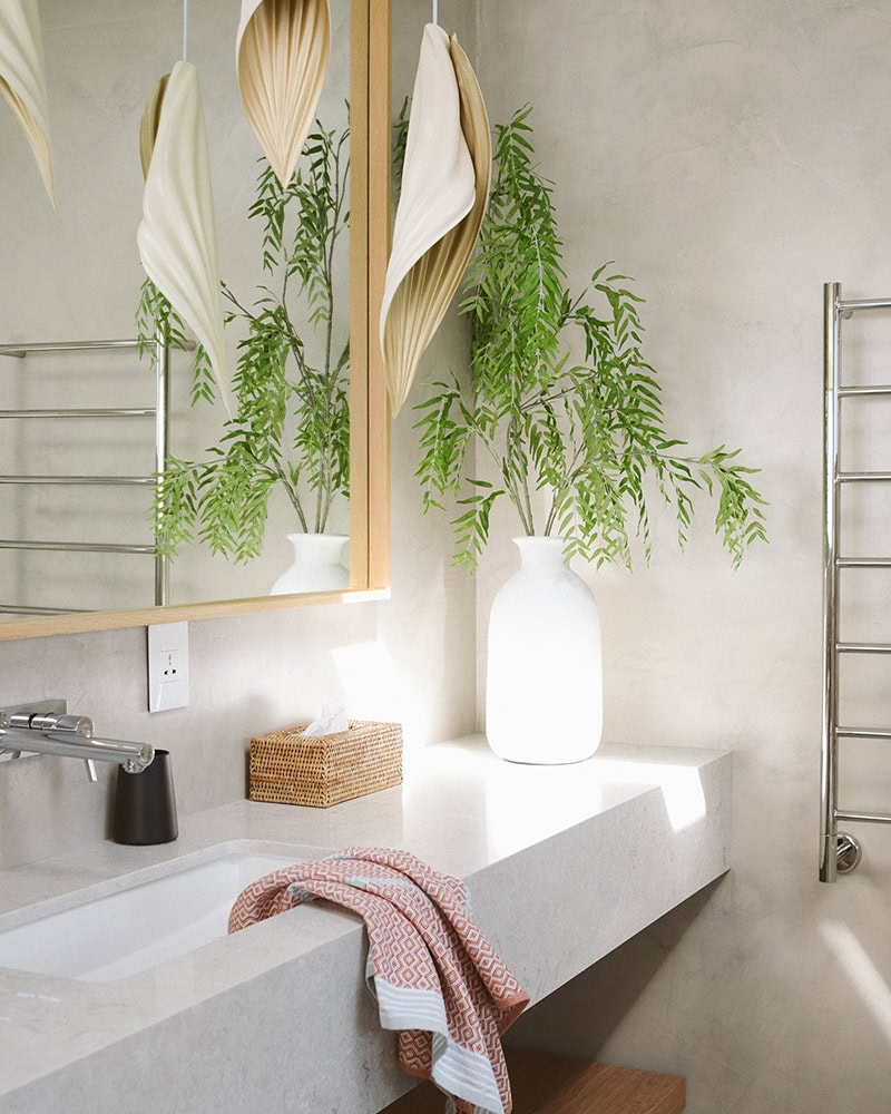 Barefoot Luxury is a smooth-lined bathroom dressed with the Mungo Itawuli hand towel at Walkers Beach