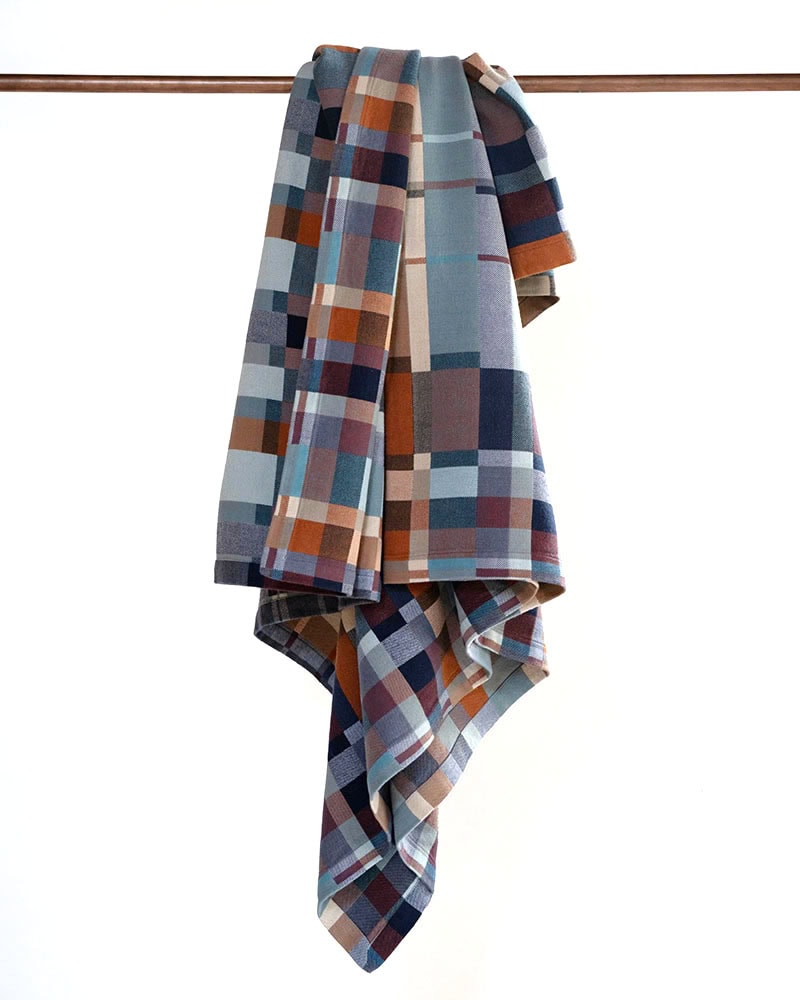 The Mungo Double Cloth Throw in Camdeboo. 100% cotton throws and blankets.