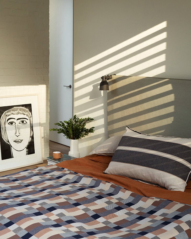 The Mungo Seven Seas Double cloth is a durable cotton throw woven with a block pattern.