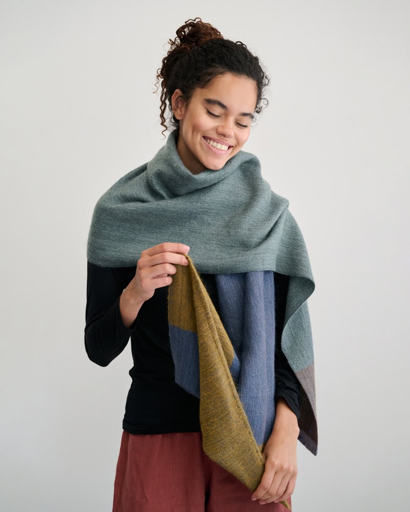 Model wearing a Mungo Mos Wrap in Grasshopper.